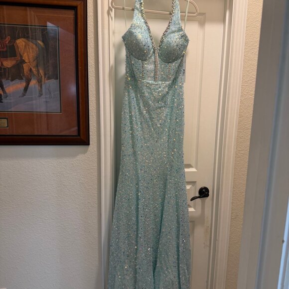 Jovani Light Blue Sparkling Halter Beaded Gown with Lace-up Back Size 6 NWT - Picture 4 of 10